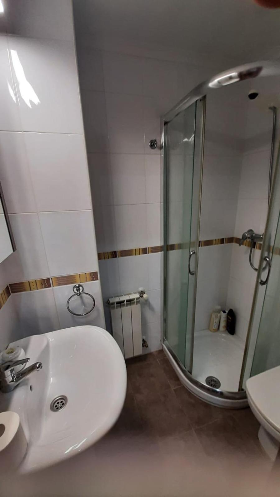 Sar Inn - Garaje Incluido Avilés Kültér fotó